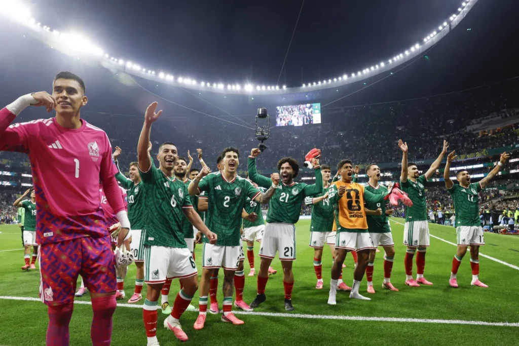 المكسيك تهزم الإكوادور بثنائية وتتأهل إلى ثمن نهائي كأس العالم 2026