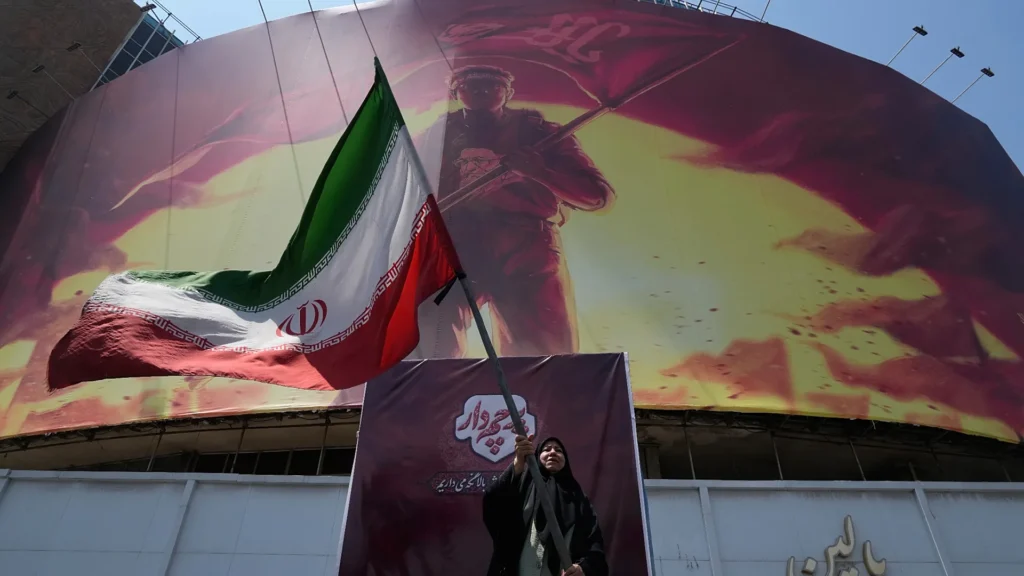 جنوب لبنان على وقع الانفجارات.. وترامب يكشف موعد استئناف المفاوضات مع إيران