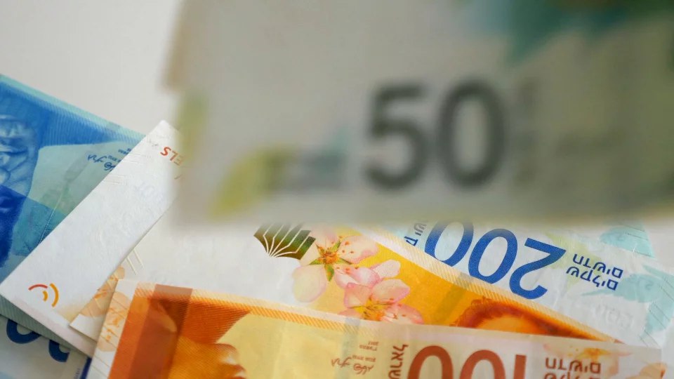 وزارة المالية تعلن موعد صرف رواتب الموظفين العموميين عن شهر أيار