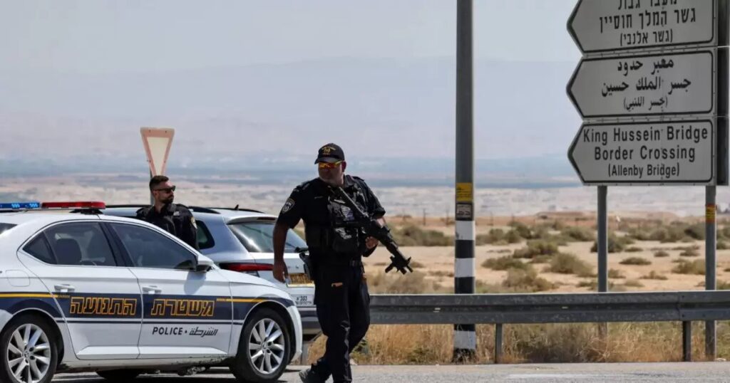 صورة: اتهام شاب بالتخطيط لهجوم بسيارة مفخخة في بئر السبع
