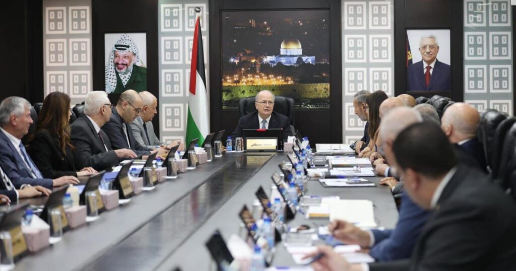 الحكومة: ما يتعرض له شعبنا في غزة نابع من دوافع سياسية إسرائيلية مبيّتة