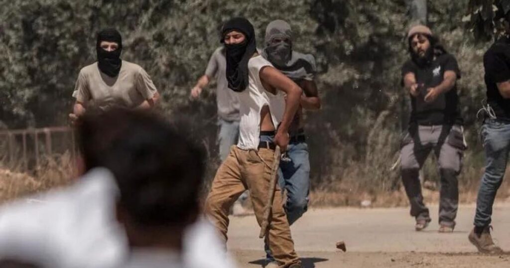 هيومن رايتس ووتش: عنف المستوطنين يهدد بتهجير آلاف الفلسطينيين من الضفة الغربية